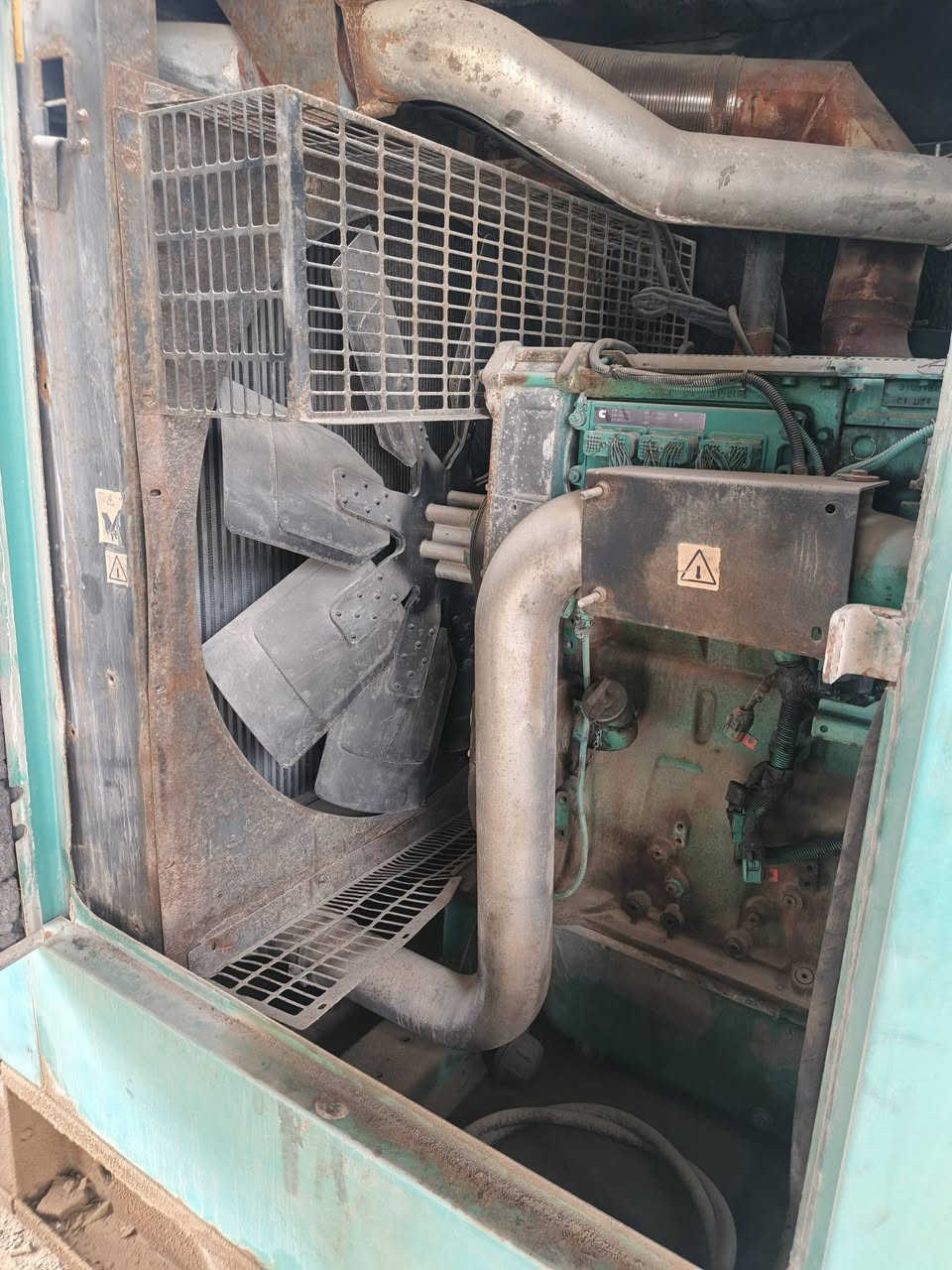 السلام عليكم 
للبيع
مولد كمنز 500 kva كاتم محرك qs 15 المحرك وراس التوليد كفالة من الفتح بلاد المولد جاهز للعمل ومابيه اي نقوصات 
للاتصال 
***********
***********
