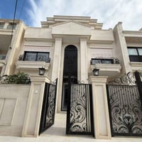 منطقة ٣٢ پارك • ٢٠٠م • ٥ غرف