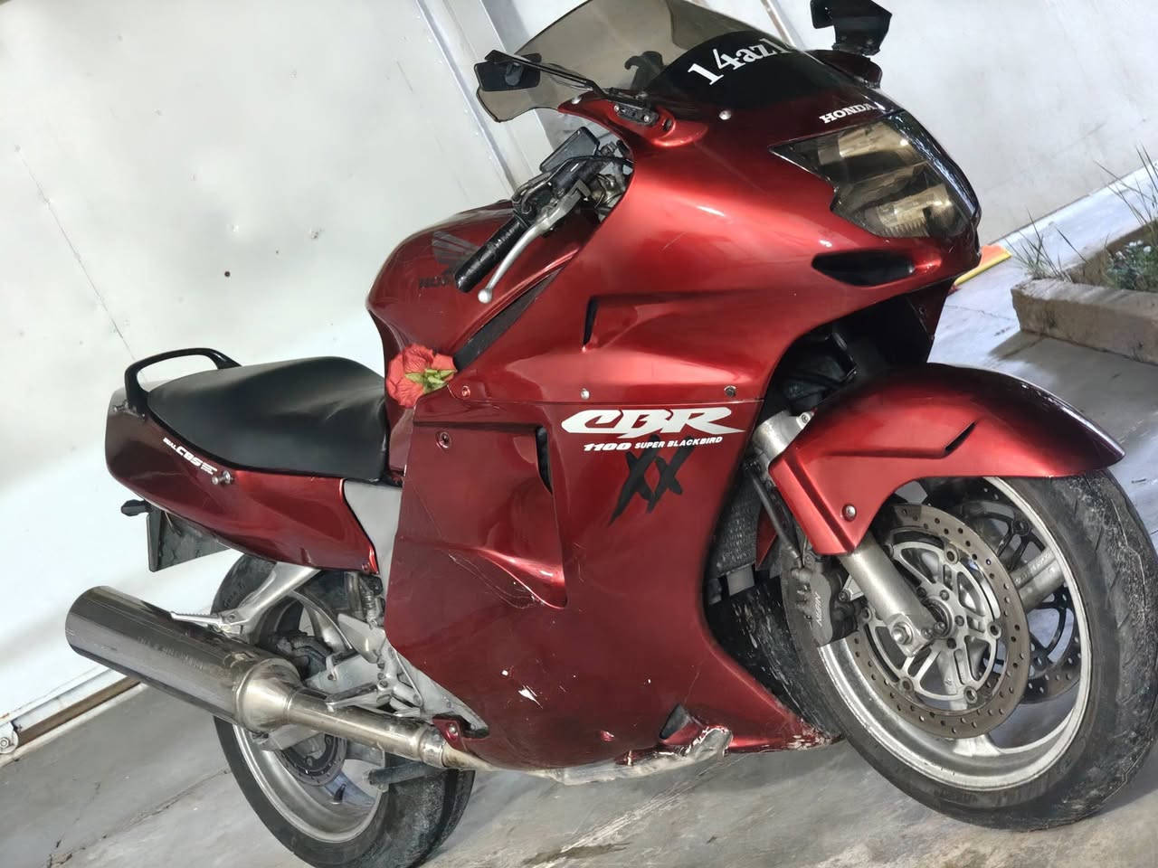 CBR1100XX
2002
سنويه رقم صلاحيه 2029
تاير جلاتين جديد
دهن ماء راديتر جديد
دسكات جديد+ دسك إضافي يجي وياها
محرك كبس شرط 
لا صوت لا بخار 
ماشي 62 الف
(دراجة بدون مصرف)
***********رقم
سعر دراجة 35قفل
