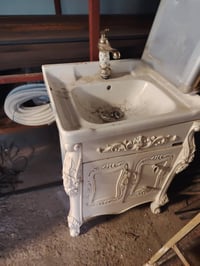 أغراض للبيع • خزائن • مكان كوير