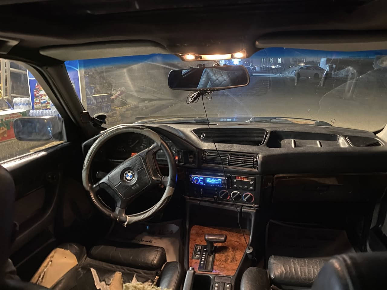 Bmw 525
مديل 1995 
السياره فول مواصفات بجم عريض جام كهرباء و معروفه مواصفاتها بعد 
ويل كب رياضي 2 ساسز  17 
رقم انبار دولي بسمي تحويل ثاني يوم 
مكانها بغداد 
محرك مسكر المرغوب 
السياره يردلها صبغ لان بيها معجون مفطر مثل ما موضوح بلصور + صدر صدرها تعبان 
سعرها 37 
للاستفسار ***********
