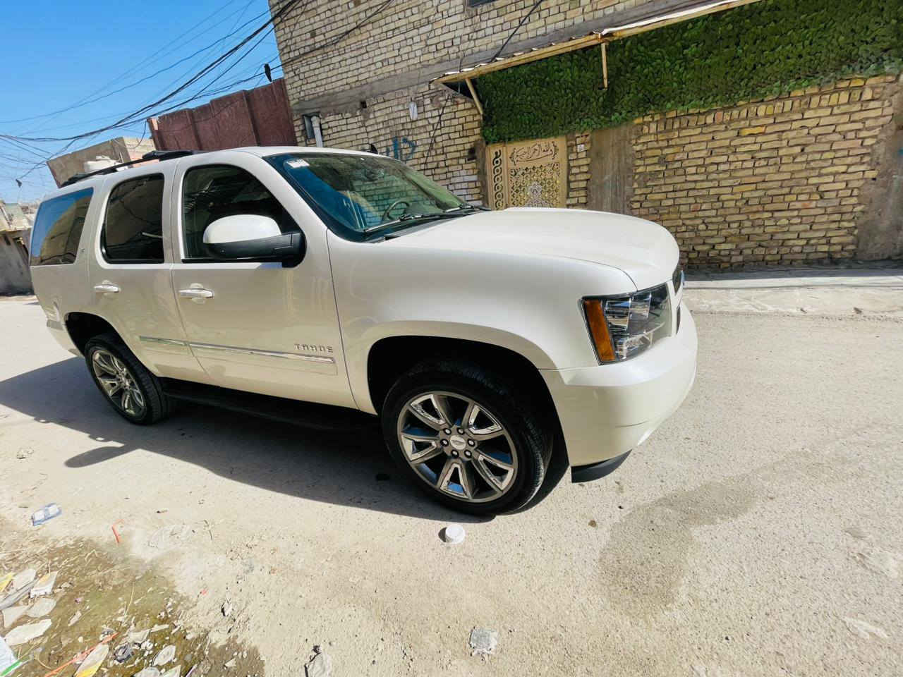 اسلام عليكم 
شوفرليت تاهو أدوات 
مكفوله من الكص 
دخول جديد
الموديل: 2011
المواصفات 
 فول عده الفتحه LT
مقاعد جلد 
داخل عسلي 
دلعه كهربائيه 
كشنات تفئه تبريد 
مرايات كهربائية 
ويل حجم 22 
———————————
أدوات أدوات ادوات
———————————
السعر 125 بيه مجال 
البيع فقط بدون مراوس 
اي استفسار لتصال
***********
مكان السياره بغدااد
