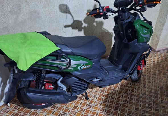 السلام عليكم
دراجة اباجي زيرو بانزين لون زيتوني فول مواصفات بصمات 2 تشغيل عن بعد جديدة لوك 
اخذتها بالقصط بمليون و700الف قبل شهر.. للبيع (بمليون وميتين ) بيهة مجال حك جية الدراجة كفالة عامة مكاني الخالص. ناحية السلام..***********
