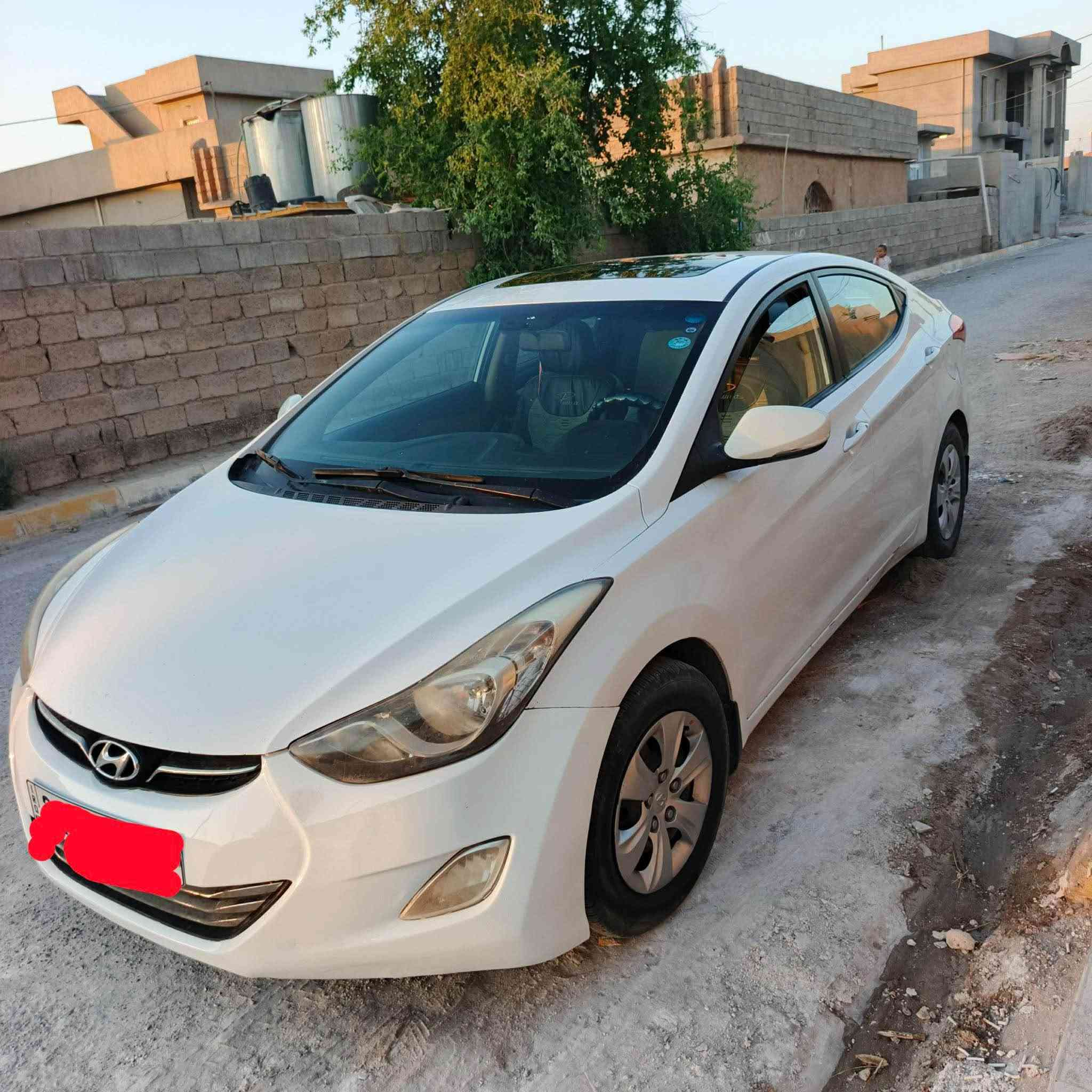 سيارة هونداي النترا مضلعه موديل ٢٠١٢ خليجي سيارة بيها قطعة وحدة الباب الوره السكن وبعض الملاحظات البسيطة لاتذكر محرك وگير شرط مامفتوحات محرك ١٦ تبريد ثلج  السعر ٩٩ ورقة وبيها مجال مع دفتر بانزين صاحب السيارة من العباسي وباسمو 
رقم اربيل للاستفسار الاتصال على الرقم *********** كركوك, العراق
