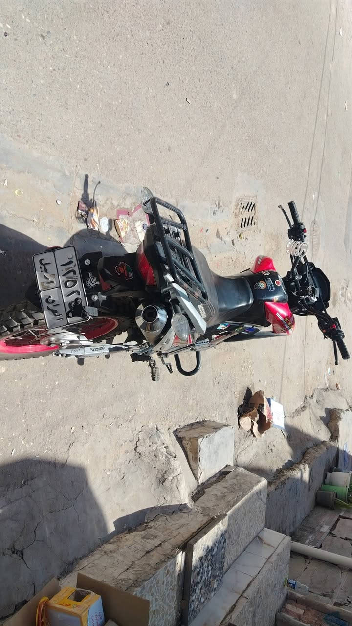 رقم سنويه ثاني يوم احول لك
السلام عليكم قفاز نونسن دراجه نظيفه بي نقوصات قليله ومتروكه جانت  مكان بغداد حي اور عارضها1,750 بيها مجال حك الجيه
***********
الفيس ما متواجد فقط واتساب
