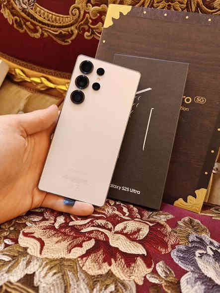 سلام عليكم للبيع او مراوس اس 25 التره ذاكرة 256 ملحقات كامله شرق اوسط دبل شريحه الجهاز جديد شرط مكفول لون مميز السعر 1120 وبي مجال مكاني كربلاء للتواصل عل رقم ***********
