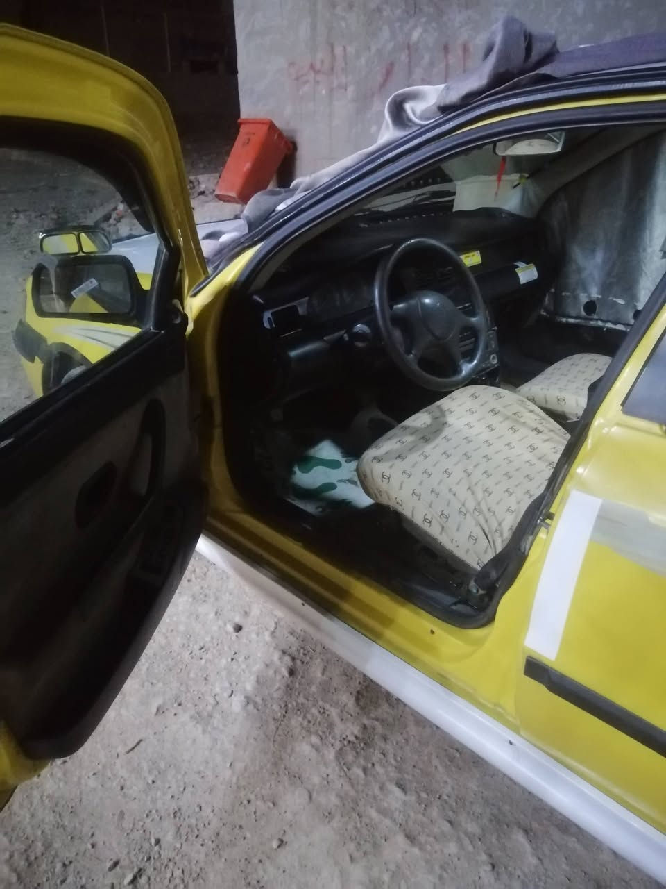 سمند ٢٠٠٦ فرنسي مصفره وداخله هزه سنويه ٢٠٣٠ رقم بغداد سياره جاهزه السعر ٣٠ وبيها شويه مجال؛ ***********
