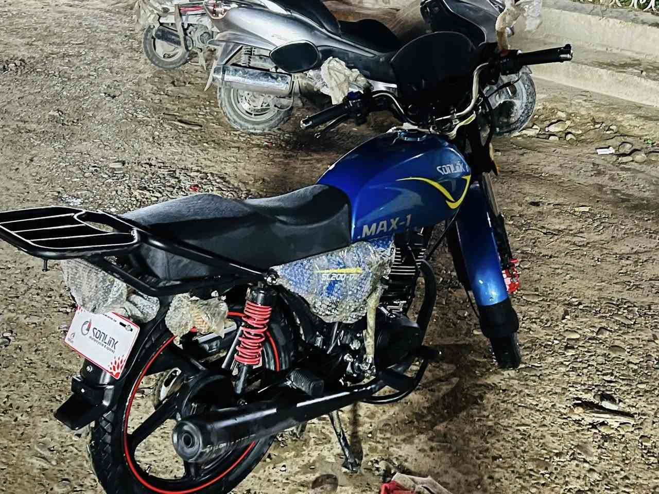 السلام عليكم سولينك ماكس موديل 25 الدراجه طالعه بال26 خير من الله تجي وتشوف السعر 850 وبيها مجال حك الجيه الاستفسار *********** مكاني شهداء العبيدي
