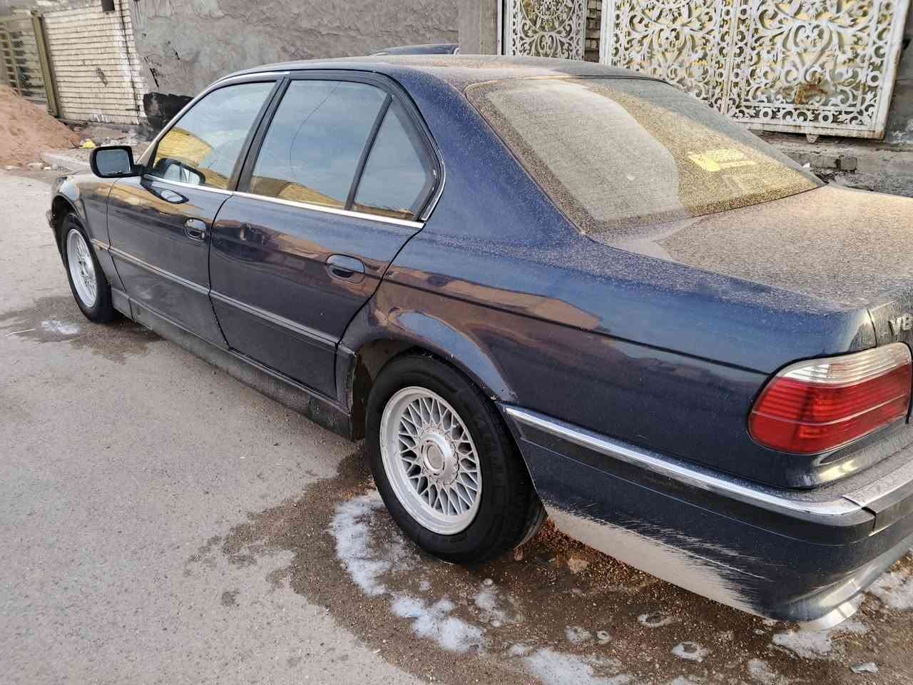 السلام عليكم بي ام ٧٤٠ كاسحه موديل ١٩٩٥ اخوان السياره كلش نظيفه كير ومحرك جدد صدر املمي وعرابانه  خلفيه جديده تخم تاير وباتري جدد كهربائيات فول السياره خير من الله ترايك للسعوديه تحج وترجع مكانها المحموديه معروضه ٧٧$ مكانها محموديه ت ***********///***********
