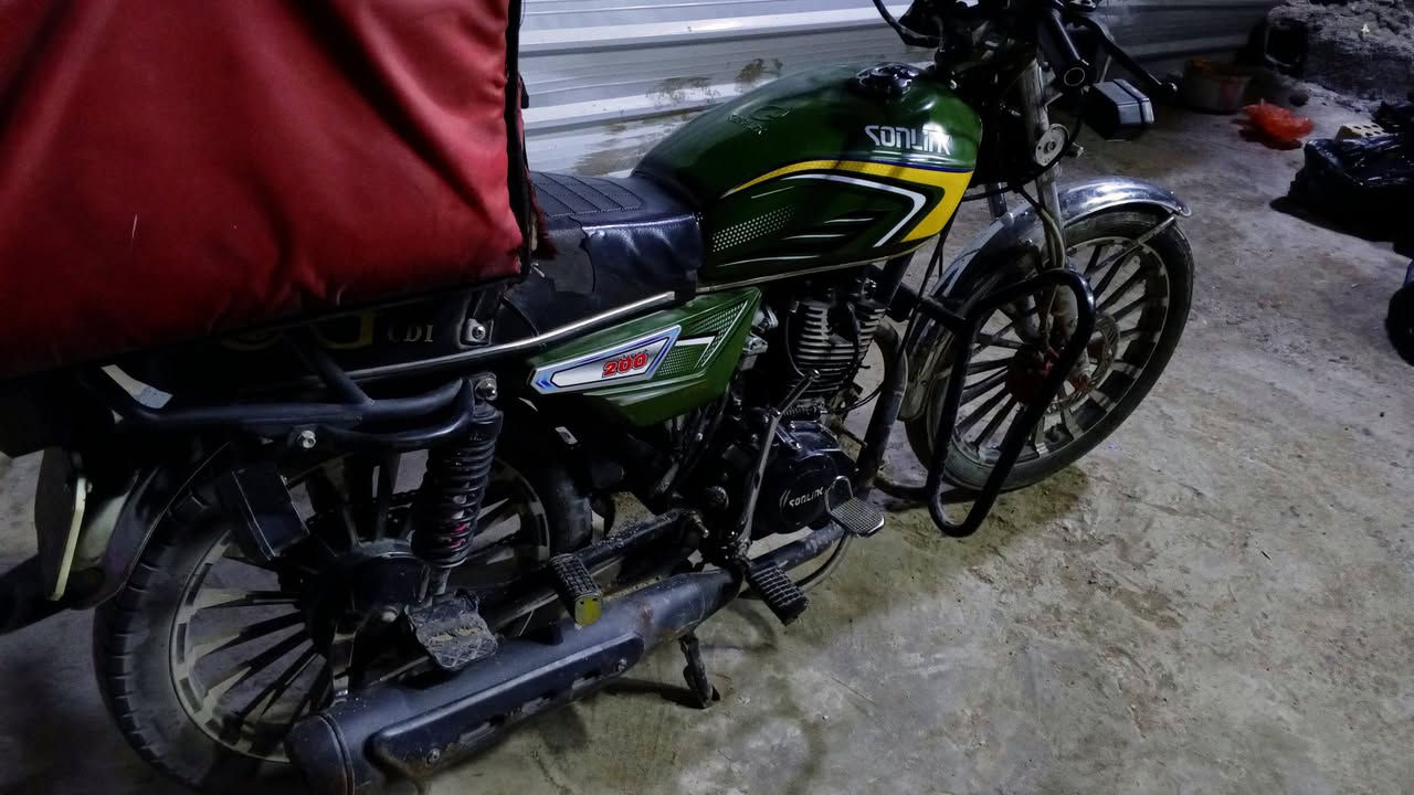 دراجه سونلينك2025 للبيع
كهربائيات كلها شغاله تايرات جدد الدراجه خير من الله ما ناقصها شي بالحقيقه انظف من الصوره 
***********
