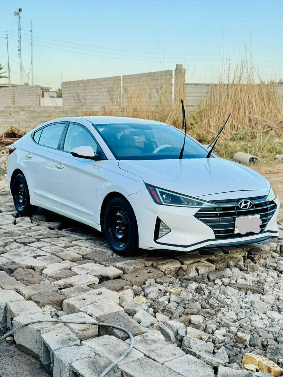 السلام عليكم النترا للبيع امريكي موديل١٩ كير اي تي محرك ٢٠٠٠  مكفول رقم اربيل انكليزي هزه وفحص جديد السعر ١٤٢ وبيهة مجال حك الجيه رقم *********** ***********
