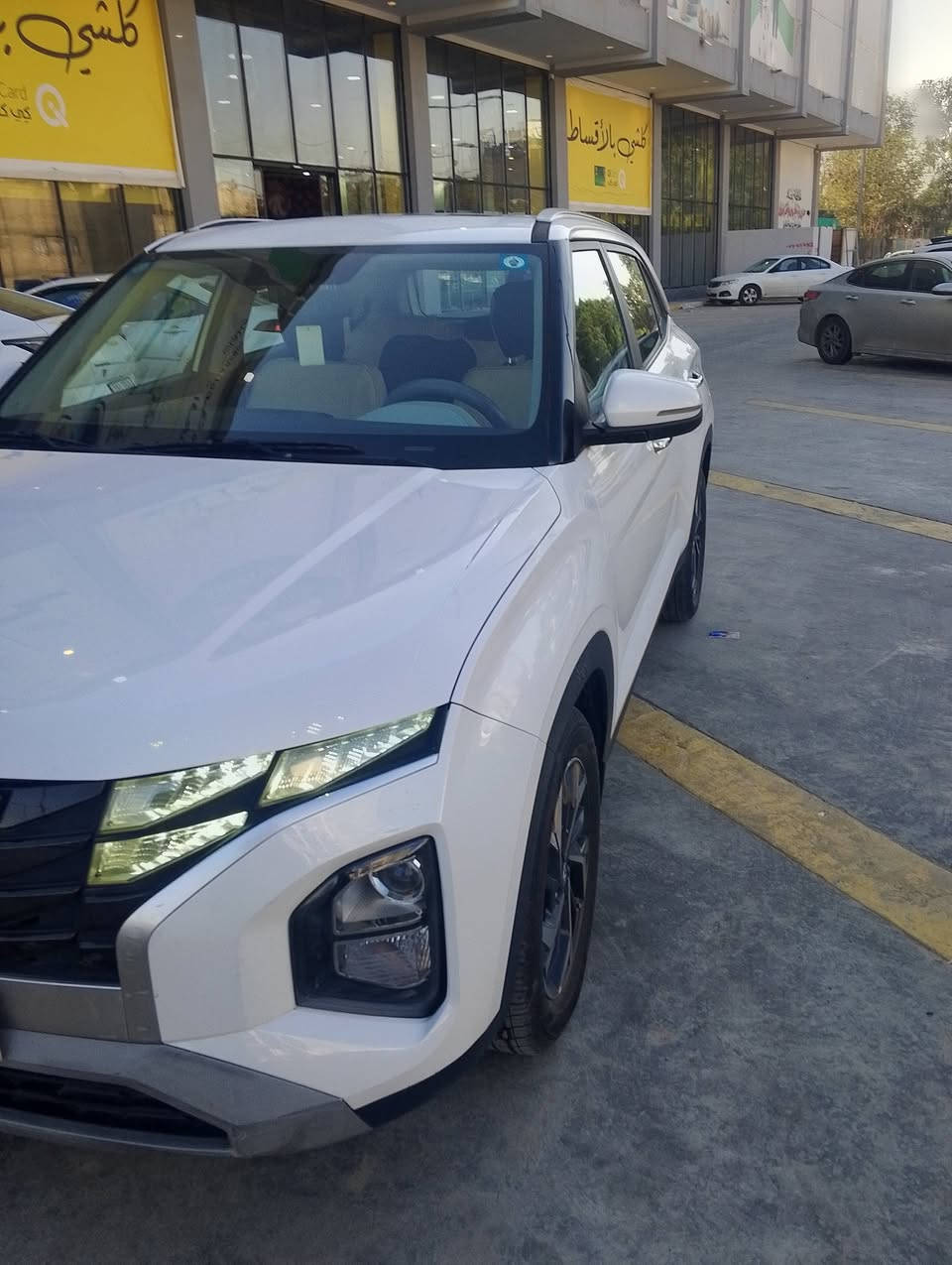 السلام عليكم هو نداي كريتا موديل 2023رقم بغداد دكان السيارة فول واحد على واحد مكان  السياره البياع او حي العدل السعر 155 رقم ***********
