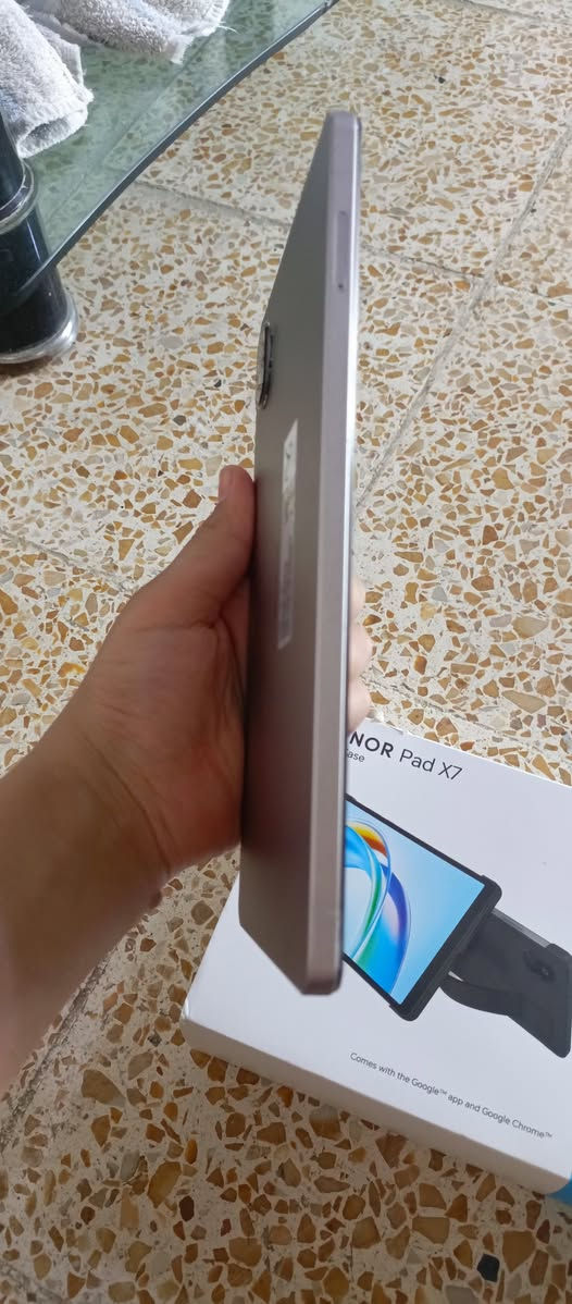 HONOR Pad X7 🩶
السلام عليكم ابيات البيع هونر X7 يرهم مراوس موبايل 

الذاكرة 128 الرام 4+4=8

تردد الشاشة 90Hz مستخدام 7 شهر 

بطارية عملاقة 7020mAh

السعر 160 بي مجال مكان الموصل 

هذا رقمي ‏‪***********‬‏ وبي وتساب
