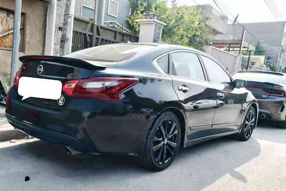 للبيع فقط التيما 2018 SR Midnight
السعر 130 ورقه
ماشية ٥٥ الف ميل فقط 
بجم كبس بدون ايرباك حادث بالجنطه
اللون آسود
بصمه تشغيل عن بعد 
رادار اوتو بريك
بصمه بيبان
بصمه صندوق
تحكم ستيرن 
تثبيت سرعه 
شفتات بالستيرن بلادي
كشن السائق والسكن تدفئه بالكشنات 
كشن السائق كهربائي 
ويل ١٨ بلادي فحمي
جناح خلفي بلادي ابو الاشاره
شاشة كبيرة بلادية خرائط كاربلي اندرويد اوتو
كراسي جلد بلادي مطعم بلون ازرق 
تبريد ثلج
صدر امامي جديد 
دهن كير جديد وكالة وضمان
محرك فول
رقم وسنوية بأسمي بغداد
وهزه جديده سنوية تنتهي ب 2030
وكاله تحويل ثاني يوم 
السياره برغي مابيها نقص 
مكان السياره بغداد حي الاعلام 
اتصل غير متواجد ع النت
***********
