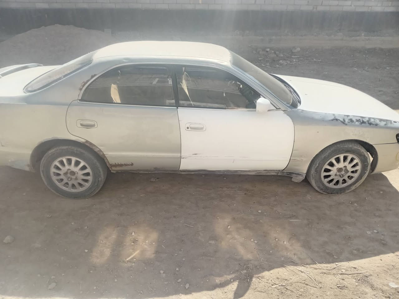 سلام عليكم شيزر للبيع مكينه تبخرولبدي كدام العين سياره اصوليه وحلوه بس المحرك بي تبخيرمحرك ونجي سعره ٢٢مكان بصره المدينه ***********
