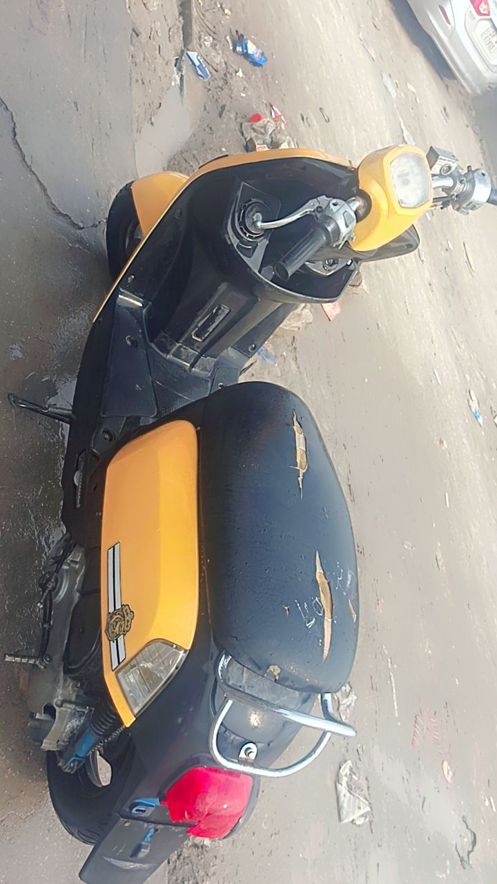 السلام عليكم دراجة بولسي بلادي 50 ابيع و ماكس عدله مراوس
مابيه اي نقص شغاله كلشي 
الناصريه مركز  مكلف بنشر رقم صاحب دراجة ***********
