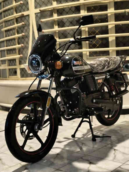 اسلام عليكم دراجه لبيع موديل 2025 أوراق سكنر الشكل الاصلي محرك متين دراجه كفاله عامه من كلشي دراجة استخدام شخصي كفاله عامه من كلشي الماكن الحمزه الغربي السعر 1600وبيه مجال لشراي الرقم *********** وشراي يدلل؟
