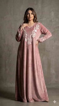 👗✨ دشداشة قديفة فاخرة – نعومة، دفء وأناقة بقطعة وحدة ✨👗 من أصالة البيت...