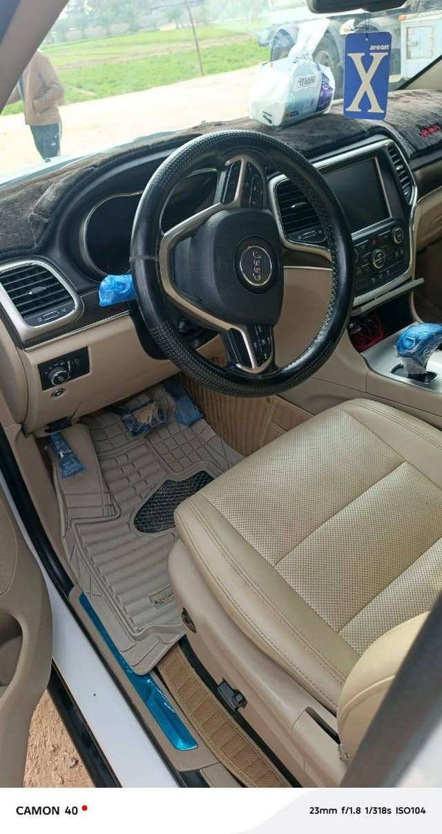 سلام عليكم ) موجوده جيب موديل 2014 مكفوله محرك تبريد من كل نواحي مواصفات عاليه في محافظت الانبار سعر خاص للستفسار ***********
