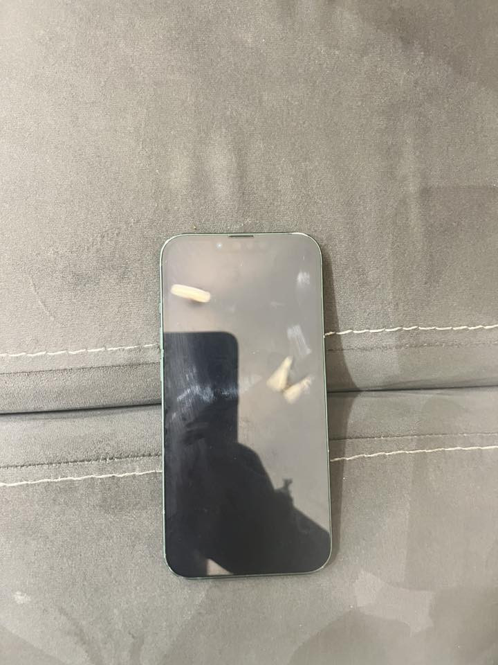 سلام عليكم شلونهم شباب ايفون 13 عادي للبيع تلفون جديد ما مفتوح ابد بطاريته 80 ذاكره مالته 128  + كارتونه مالته موجوده مكان بغداد البلديات 
***********
