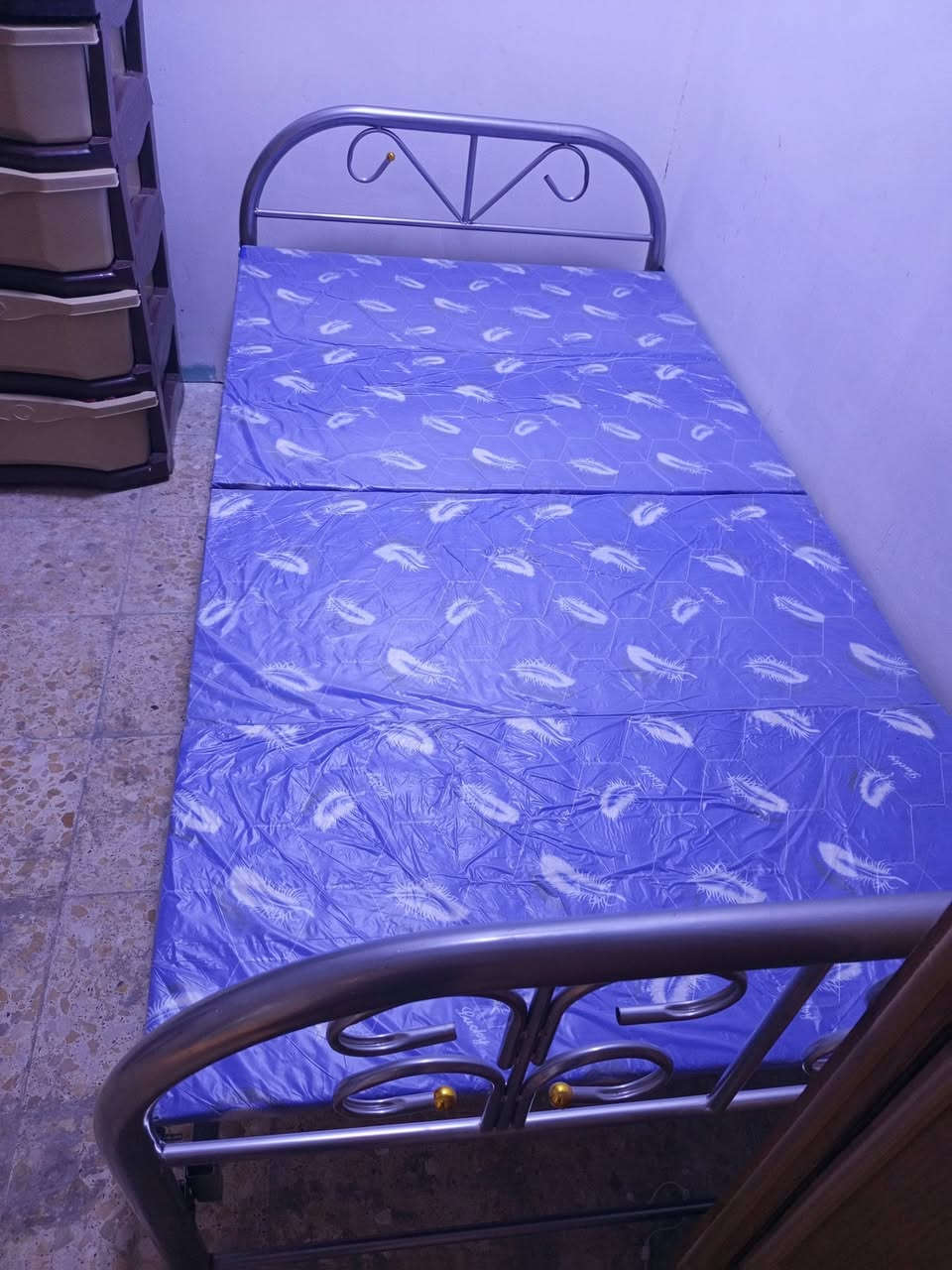 المجرات ١٠ الثلاجه ٢٠٠ الطبله ب٥ الف الشاشه ب٢٥ الف الفرشه اربع وجه مخده وتلبيسه ولحاف ٢٥ المبرده ب١٠٠ الف الزوليه  ١٥ القنينه ب٥٠ الف والبراد ب٧٥ الف الكنتور حديد ب١٠ الف ***********
