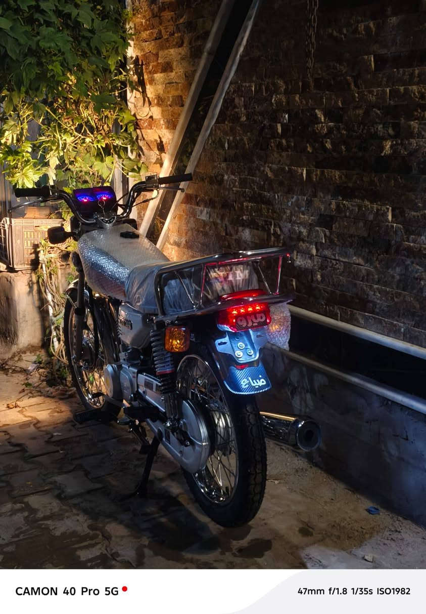 السلام عليكم
نامه امتياز موديل 27 صارله 3 ايام من طالعه معرض بعده الدراجه ع السحك ما مسحوكه السعر خاص او اتصل ع الرقم 

***********

***********
