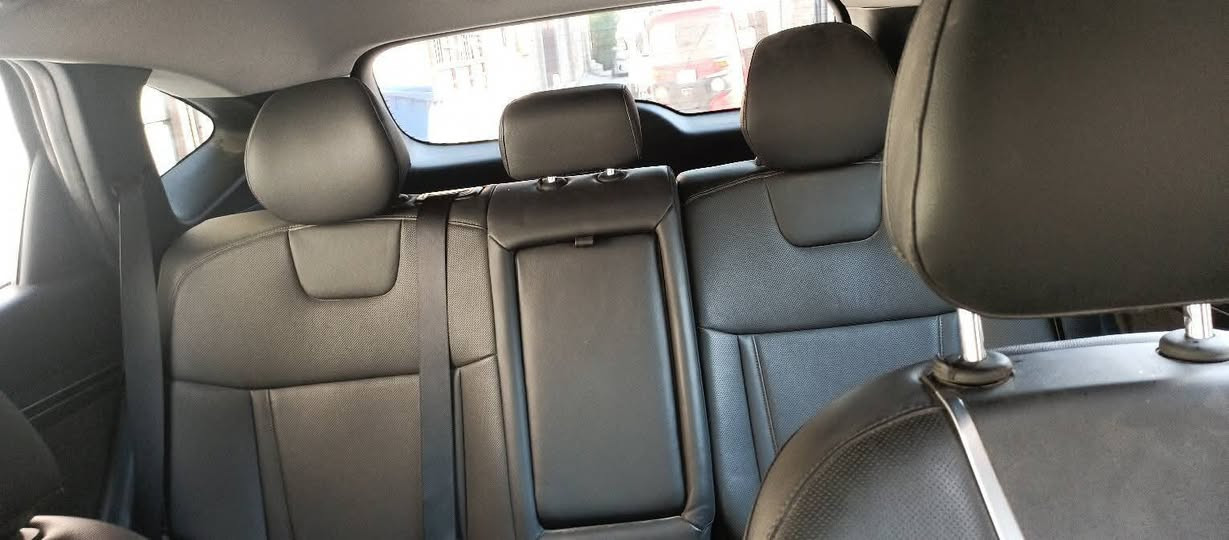 السلام عليكم .توسان22 فول ماشيه 32 حادثها مبدل دعاميه وجاملغ نفس اللون وربع باب سايق صبغ بدون دخول بدون ايرباك السعر 195بي مجال صور الحادث مرفقه /بغداد العبيدي ***********
