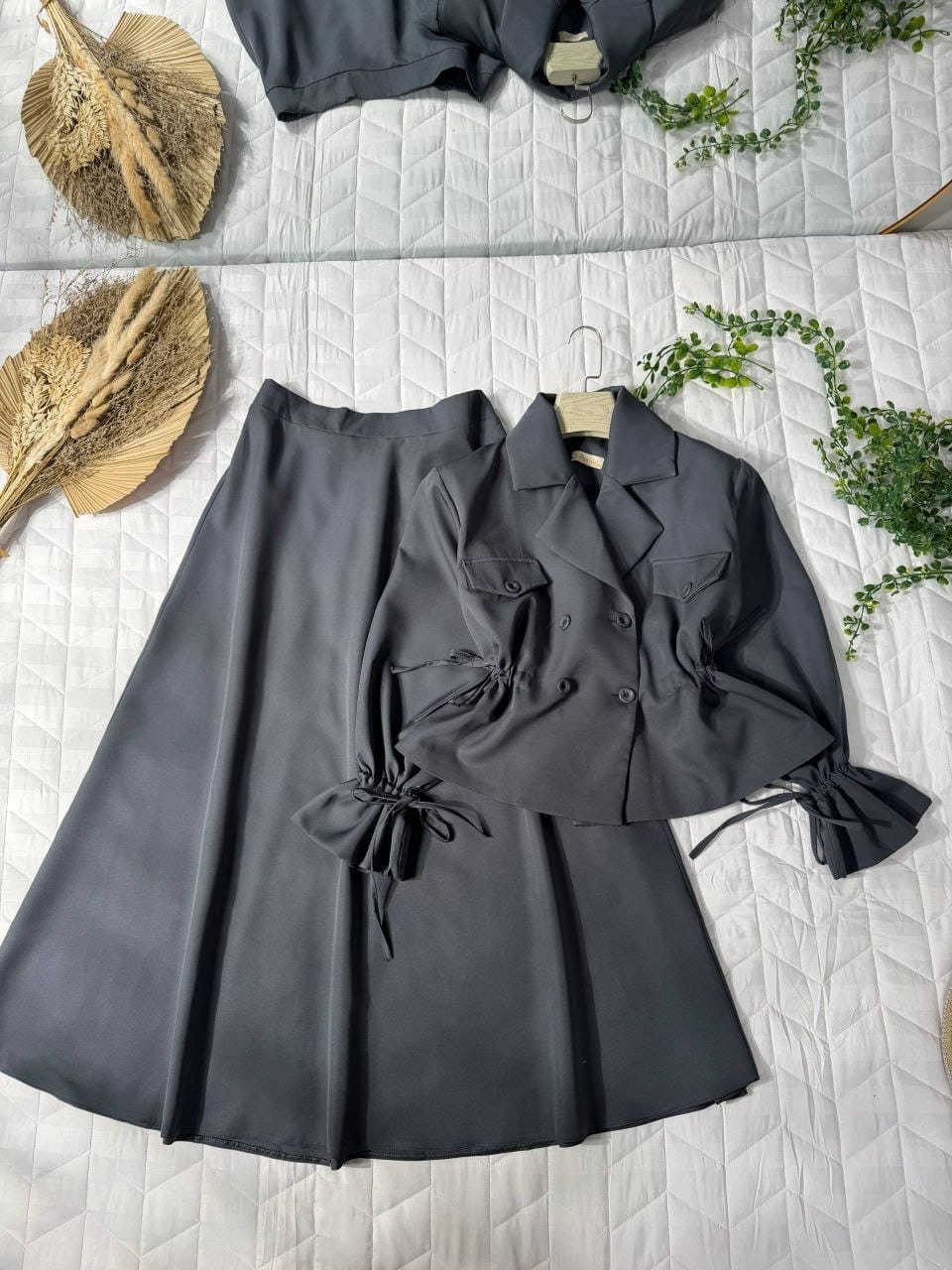 قميص مع التنورة💚✨
خامة دابل تركي مبطن
40–42–44–46–48
قــــيــاســـات 💥
يـــوجــدتـــوصــــيل جميع محافظات العراق 🇮🇶
للحجز والاستفسار المراسله الصفحة 📨 👉


**إذا كنت صاحب هذا الإعلان وتريد حذفه لأي سبب، رجاءا أرسل رسالة إلى الدعم الفني**