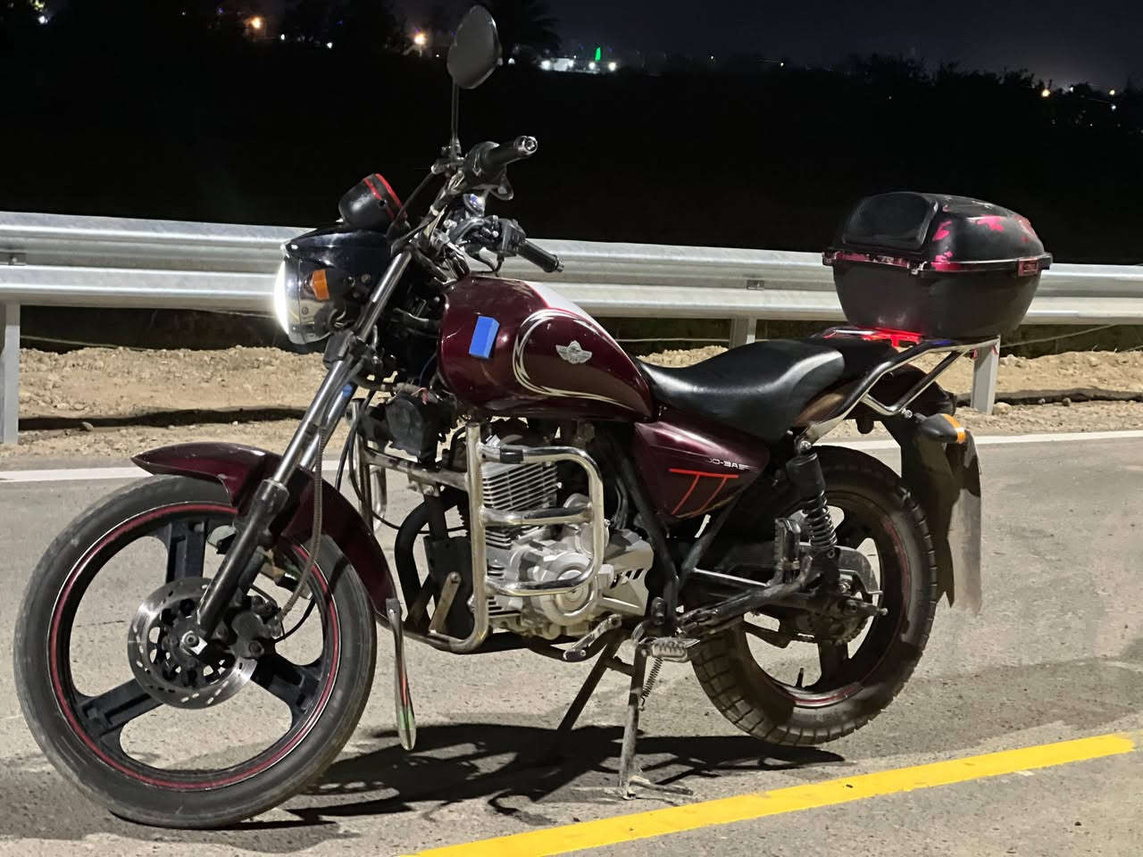 دراجه ارنوب مديل 2020شخط مامشخوط مكفول كفاله عامه من التاير لتاير الدراجه بلاديه كامله ومكفوله مابيها اي نقص غير مراه وحده اليمنئ بريكات امامي وخلفي وكهربائيات كلها شغاله لايت ثلجي عالي  وناصي مكاني السحاقي العكسه السعر مليون و100وبي مجال بسيط الستفسار ع هاذا الرقم ***********
