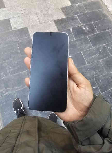 السلام عليكم
Poco f7 
مستخدم للبيع 
بطاريه 🔋 100% 
عدد الدورات 73
ذاكره 512 
فقط جهاز بدون ملحقات 
نضافة 100/%
السعر 410
توصيل ماعندي 
***********
