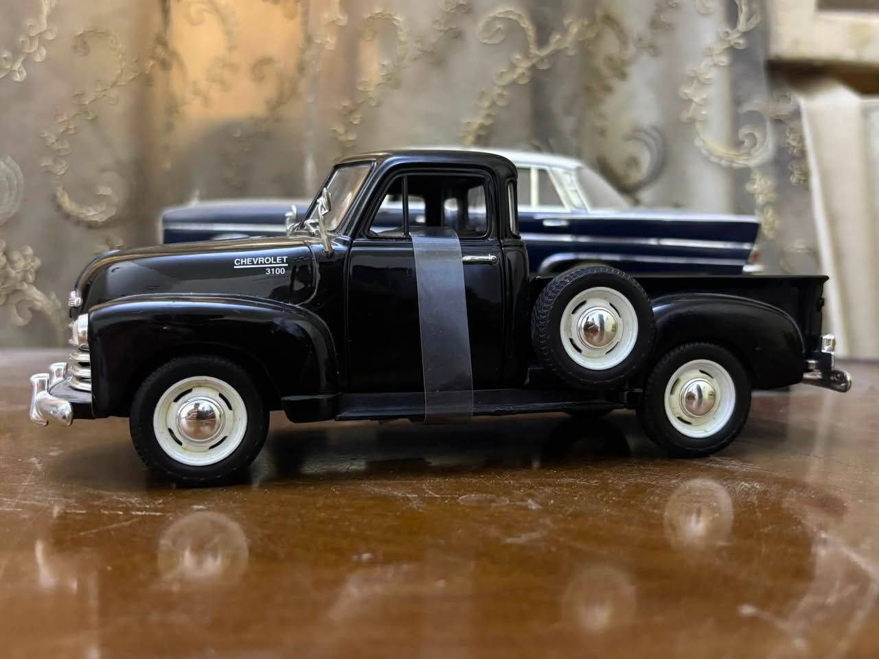 1953 Chevrolet Pick-UP

.
.
.

أنتجت هذه القطعة بواسطة شركة Welly

حجم 1:24

السعر 21 الف

تواصل على الرقم ***********
