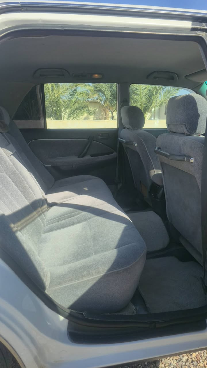 السلام عليكم
راس الثور تكم موديل 2000 
مكينه كير كفاله 
حداديه كفاله 
تخم تاير تبريد كفاله 
السياره صبغ عام مبدل سستم 
السعر 95$ بيها مجال بسيط 
التواصل ***********
