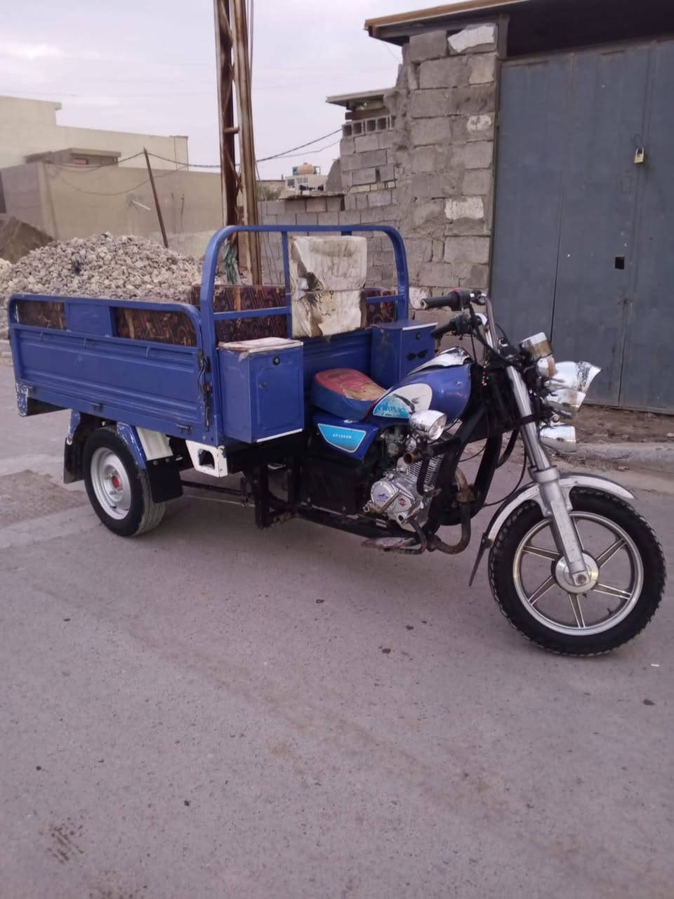 سلام عليكم موديل ٢٢ شاصي بلادي كهربايات كلهة شغلة تايرات كير محرك كلة نضيف كبل لشارع دشبول اكتروني أوراق صولية سعر مليون ٧٥٠ وبيهة مجال المكان حي أور سبع قصور شراي ينتصل ***********
