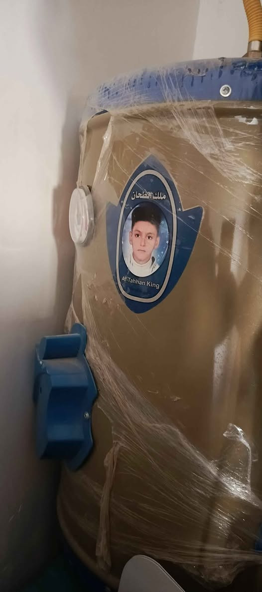 اثاث مستعمل نضيف للبيع 
كيزر وڪنبار جديد
المكان نجف شارع المطار 
للتواصل *********** النجف, العراق
