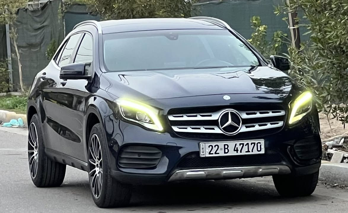 السلام عليكم مارسدس GLA250 اللون نيلي موديل 2018  رقم اربيل الجديد هزه جديده شرط التحويل 
حادث حافه البنيد وجاملغ فقط بدون قطره دواخل ومبدلات نفس اللون اصليات  حتى الدعاميه بلاديه جايبيلها حالياً بدون صبغ السيارة شرط للفحص سونار 
مكينه 2000 توربو مكفوله ممفتوح برغي بيها كير مكفول 
صدر امامي خلفي جديد تبريد تدففئه كلشي جاهز بدون كل نقص بل عافيه على تكون من نصيبه ماشيه ٨٠ الف
المواصفات 
بصمه تشغيل
شاشه كامره خلفيه دواره
كشنات كهرباء 
قطعتين تبريد منفصل
لايتات عدسه داينمك 
كير تبترونك  شفتات بل ستيرن
جنطه كهرباء شفط
وبعد بيها مواصفات 
مكاني بغداد حي الجهاد 
السعر 154$وبيها مجال 
الشراي يتصل رقمي 
***********
***********

