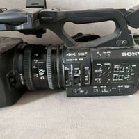 سوني 4K • نظيفه • مع كارتونه