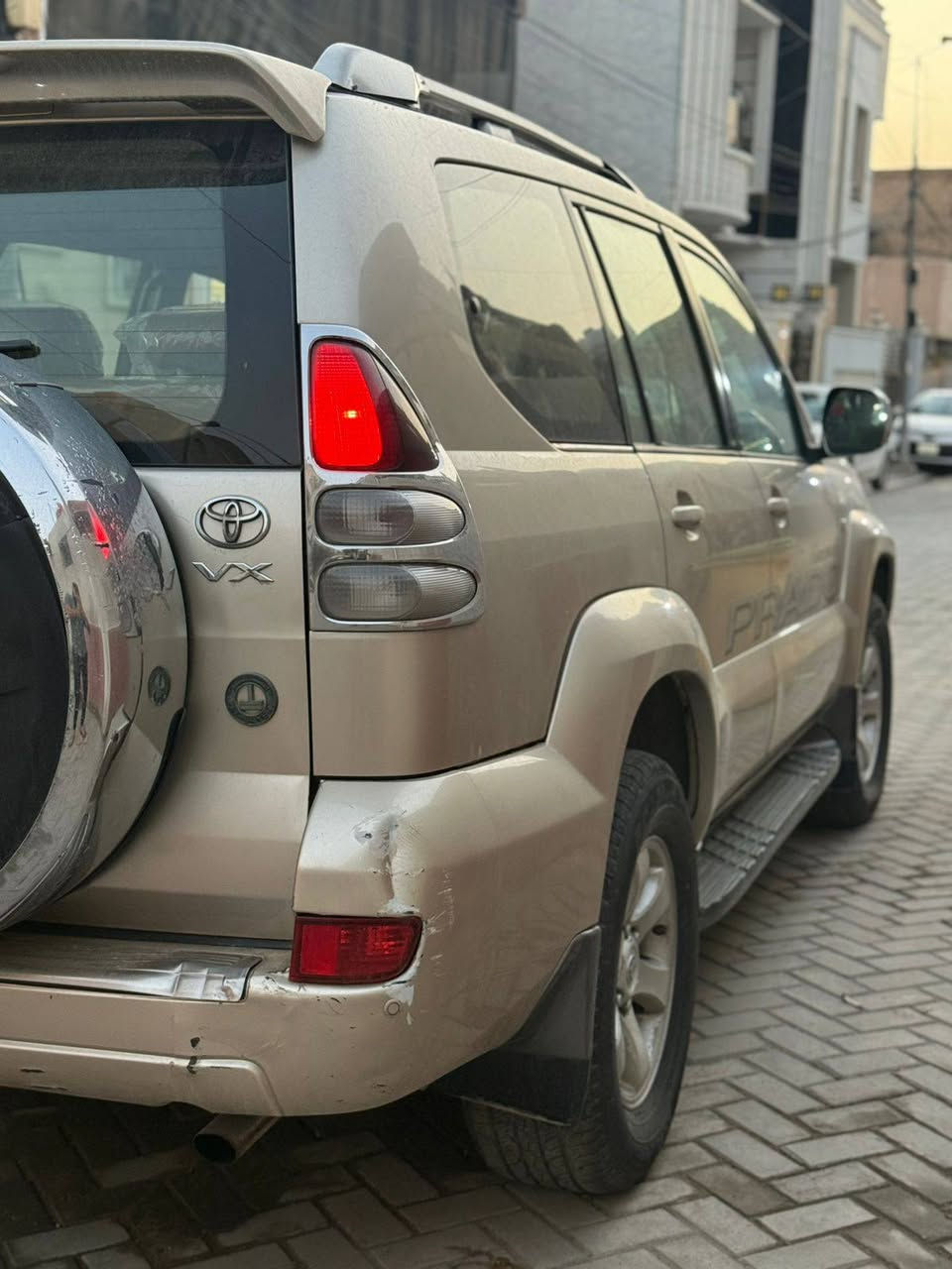 السلام عليكم برادو خليجي 2008VX فول موصفات عنوان بغداد 
مكينه 4000 /6 سلندر 
ماشيه148كيلو حقيقي
فتحه سقف 
مري شفط
دبل تانكي
سبير تعليك
كير مكينه خير من الله 
تخم تاير جديد
7 راكب داخل بيجي مدوشم جديد
السعر 145وبيها مجال
بيها البنيد صبغ اثر جراد والباقي السياره كفاله 
رقم بصره دولي هزة جديدة
بسمي تحويل ثاني يوم ***********

