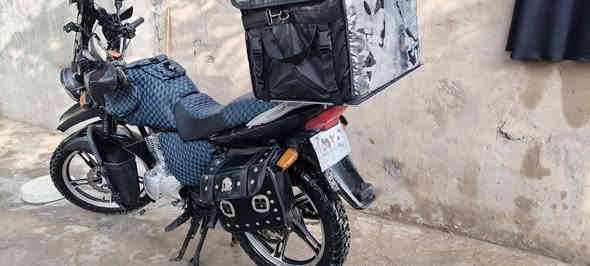 على بركه الله

هيوشه جبلي ١٧ محدث
محرك ٢٥ استعمال شهر
تايرات دبلات جبلي 
صالنصه خرسه  
جاهزه من كلشي 
سنويه تحويل مباشر
السعر واحد ونص
صقلاويه فلوجه 
***********
