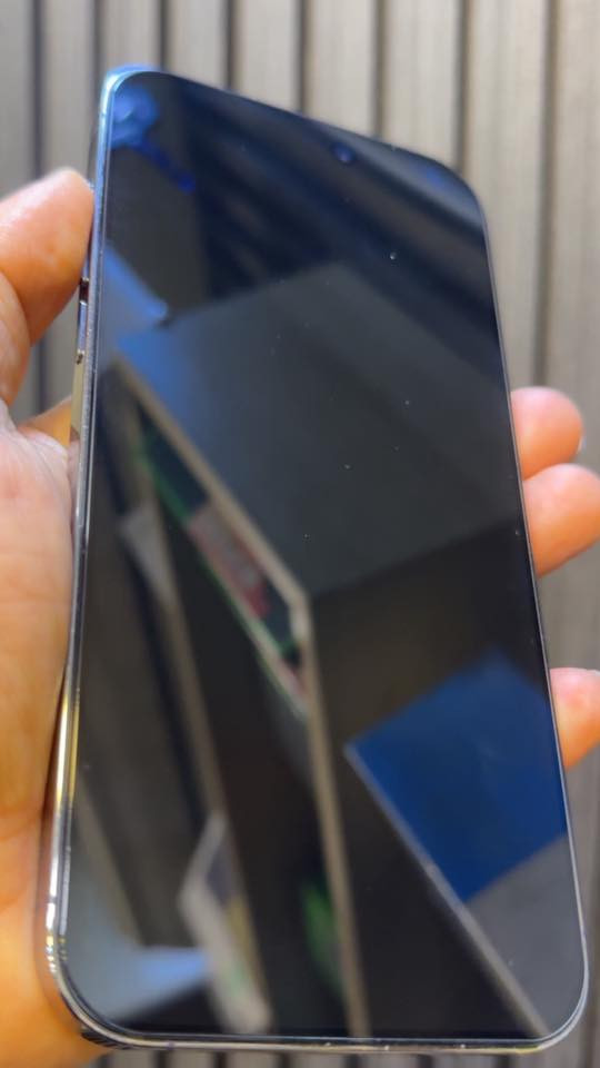 السلام عليكم 14 برو ماكس
ذاكرة 256
بطارية 93 بلادي ممرفوعه ولا معلايه
الجهاز وتر بروف ممفتوح 
نضافة 90‎%‎
ضمان 3 ايام مكاني بغداد البنوك 
السعر 850الف 
***********
