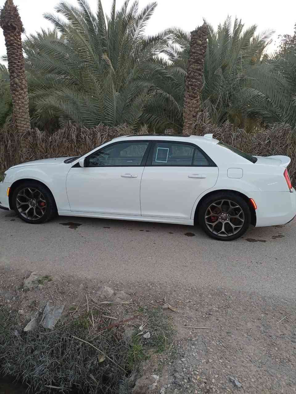 السلام عليكم
كرايسلر S COLD 
كندي 🇨🇦 
فول مواصفات 
معروفه مواصفات اس كولد 
موديل 2018 
فقط بارد قطعتين على كد الاشبر 
مكفوله الباقي 
مكان السماوه 
***********
