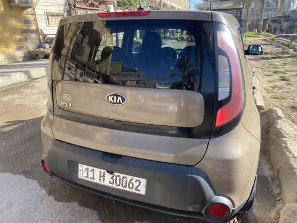 كيا صول 2016 وارد امريكي
-محرك 1600 gdi  

- ضربتها وجاملغ عكس سايق  ابيع مكينة ضعيفة 

-  تحكم ستيرن ٤ جهات

- ٣ وضعيات قيادة ايكو ، نورمال ، سبورت

- شاشة 

-كشنات 

- كاميرا 

- حاكية مع ربط موبايل

- كروز سرعة

- نظام ايكو تقليل استهلاك الوقود

- Aux

- Abs مانع انزلاق

-سعر على اتفاق 
لاتصال على ارقام 

‭0771 314 7888‬
