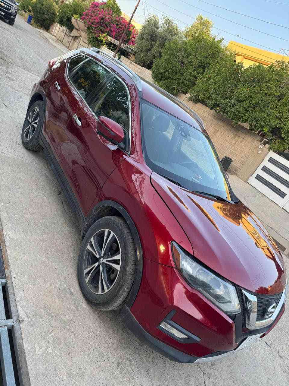 نيسان روج 19 s  كلش جديده ونضيفه مليانه موصفات كشنات وستير تدفئه وضعيات كشن كله كهربائي ربع ماتريد مصرف 
بيها قطعه واحده فقط جاملغ امامي تجاري ماشيه 50 بطاقه بانزين وياها محرك جبير المرغوب بطاقه بانزين وياها 
مكان السياره كركوك ورقمها كركوك تحويل ثاني يوم سعرها 165 
*********** كركوك, العراق

