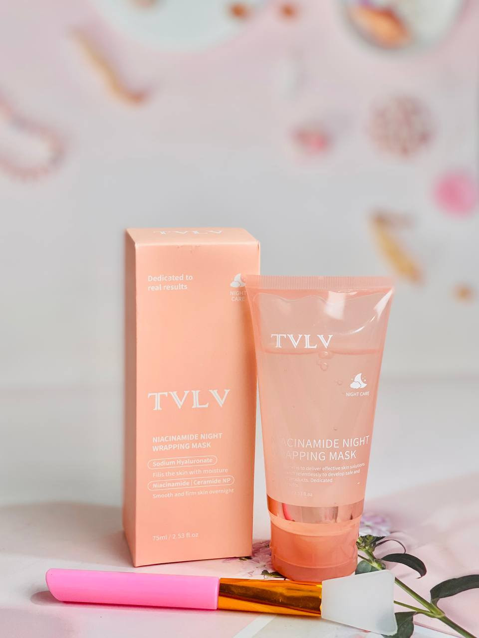 🌙 قناع TVLV الليلي بالنياسيناميد 🌙
استيقظي ببشرة ناعمة، صافية، ومشرقة! ✨

• يرطب البشرة بعمق طوال الليل 💧
• يوحد لون البشرة ويخفف البقع 🌸
• يمنح نعومة ومظهر مشدود عند الصباح 😍
• يحتوي على نياسيناميد + حمض الهيالورونيك + خلاصات نباتية مغذية 🌿
• مثالي للبشرة المتعبة والجافة والباهتة 💆‍♀️
💗 استخدميه كآخر خطوة ليلاً… والنتيجة صباح ثاني بشرة مخملية!

السعر ١٥ مع التوصيل


**إذا كنت صاحب هذا الإعلان وتريد حذفه لأي سبب، رجاءا أرسل رسالة إلى الدعم الفني**