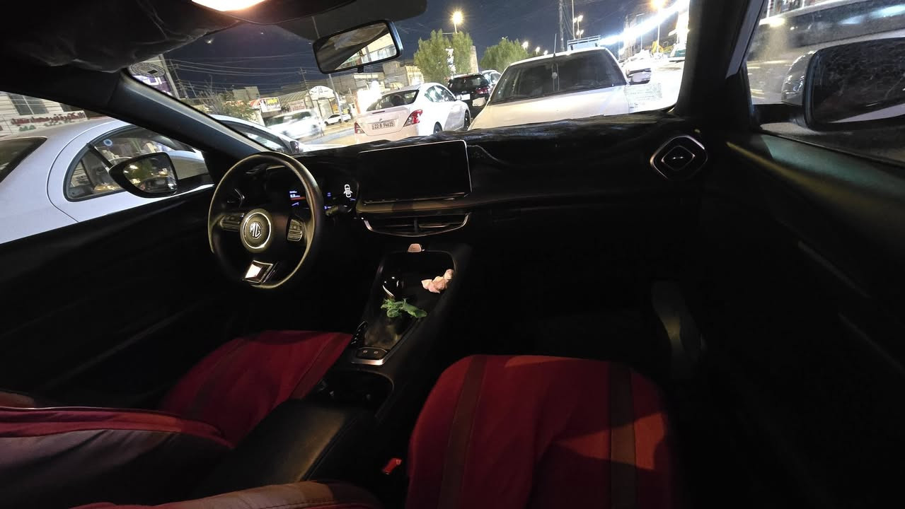 سلام عليكم MG GT
موديل 25 ماشيه 11الف  فول1ع1  سعره 122 واساب فقط ***********
