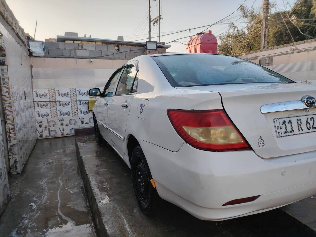 السلام عليكم 
بي واي دي اف ثري 2011 كير مكينه لانسر بلادي كير عادي مكفوله عدا الجاملغ الخلفي الايمن معمر رقم بغداد بأسمي تبريد شغال سعرها 53 

مكاني ميسان 

***********
