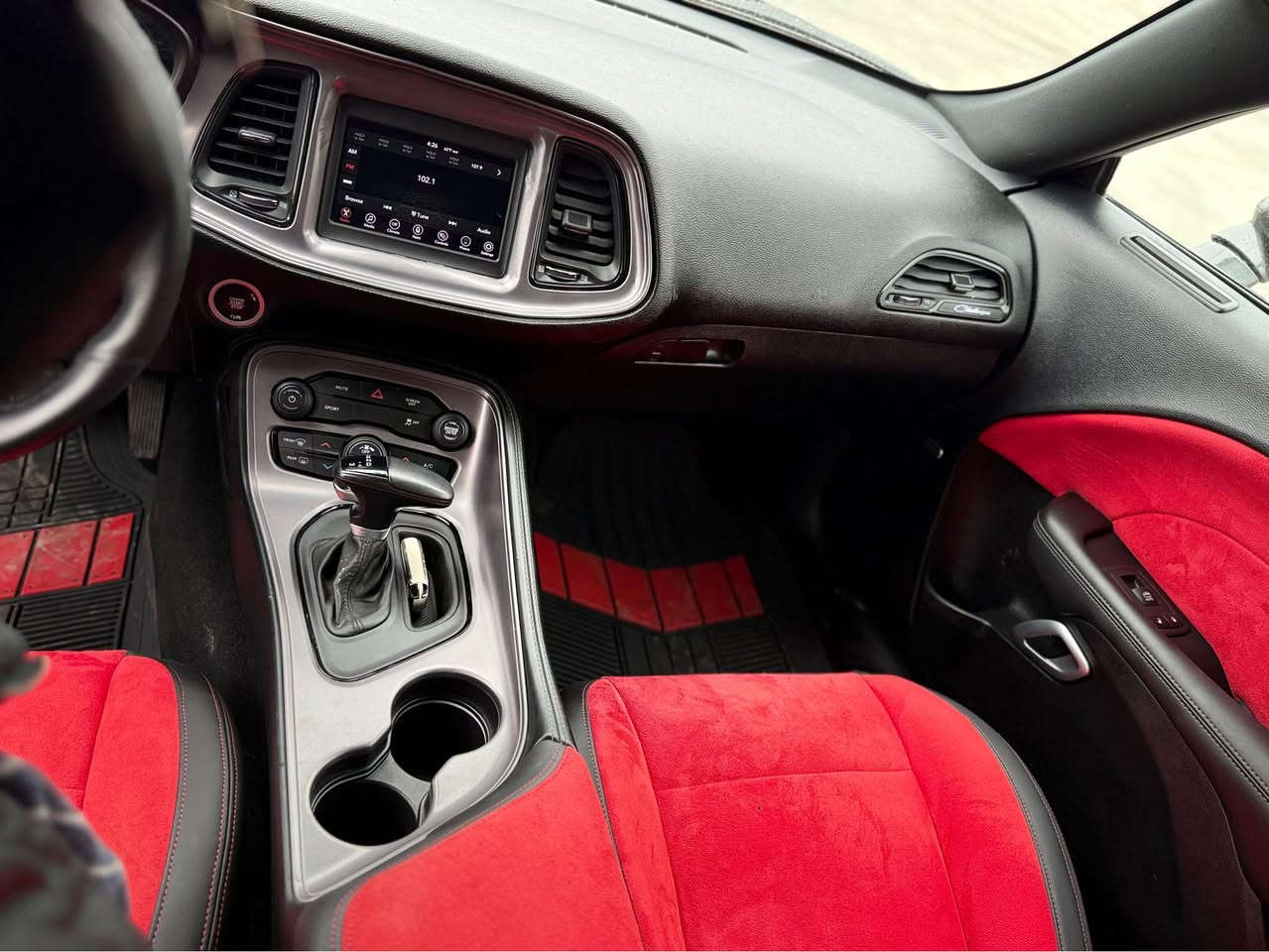 بسم الله الرحمن الرحيم

🔥 تاقانە لە هەموو عێراق 🔥

Dodge Challenger 2023

⚡ 3.6L V6 + RIPP Supercharger

🐎 430 HP

✅ شەش بستون + سوپەرچارج
💎 لە ئەمریکا نزیکەی 80 وەرقە خەرجی لەسەری کراوە
✅ تەنها 2 پارچە بۆیاخ
✅ ناوی نەگرتووە
📄 ژمارەی کاتی بۆ ماوەی 3 مانگ لەگەڵە

💰 نرخ: 205 وەرقە (مجال)
📞 بۆ زانیاری زیاتر

***********
*********** 

عربي 
بسم الله الرحمن الرحيم

🔥 الأولى على مستوى العراق 🔥

Dodge Challenger 2023

⚡ 3.6L V6 + RIPP Supercharger

🐎 430 HP

✅ محرك 6 سلندر مع سوبر جارج 
💎 تم صرف ما يقارب 8ألف دولار عليها في أمريكا
✅ فقط قطعتا صبغ
✅ بدون اسم (غير مسجلة)
📄 رقم مؤقت لمدة 3 أشهر.  شمالي ( سلماني - اربيل- دهوك- حلبجه) تكليف ١٥ ورقة 

💰 السعر: 205 ورقة (قابل للتفاوض)
� للاستفسار والتواصل:

***********
*********** السليمانية, العراق
