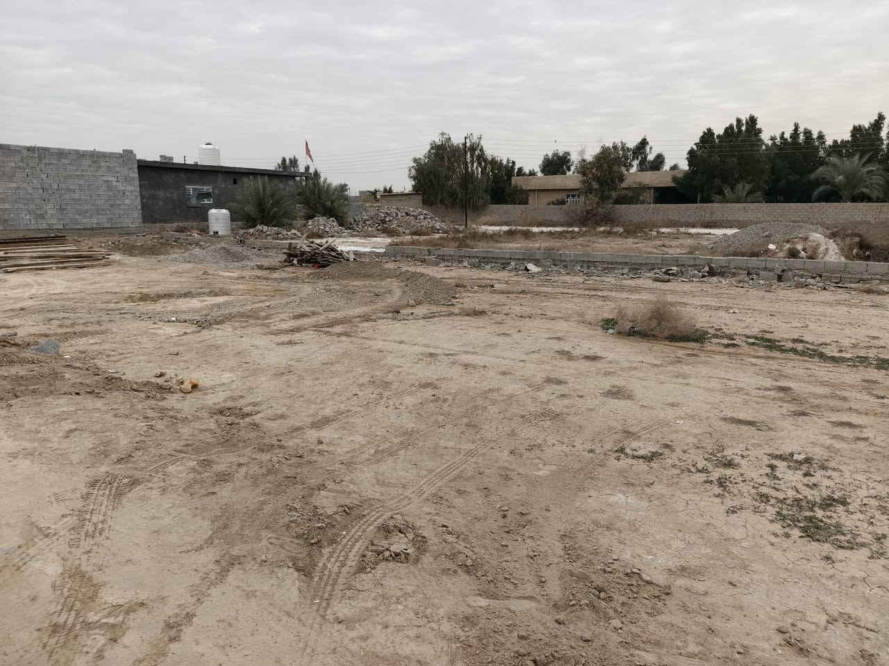 بسم الله الرحمن الرحيم يعلن مكتب المختار للعقار عن وجود قطعتين للبيع المساحه الأولى 200متر والثانية 100متر يوجد فيهن جميع الخدمات قريب الشارع العام جدآ وبسعر مناسب الموقع بغداد تقاطع نهروان 9نيسان قريه الحرار للاستفسار الاتصال على الارقام التاليه
***********
***********
