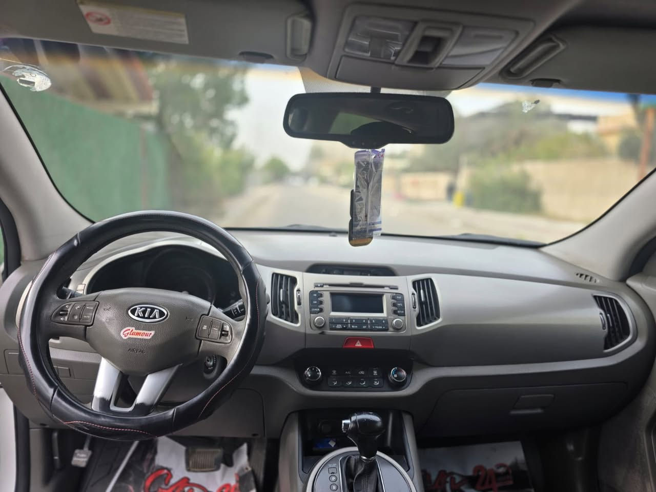 كيا سبورتج 2011 خليجي محرك ٢٠٠٠ دوش فوول مواصفات بانوراما  فوول تحكمات  اشاير بالمري يدات نيكل مري شفط مثبت سرعه نظام ايكو  تقليل وقود ثلاجه بالجكمجه 
السياره كفاله عامه من الضربه والصبغ والتبديل 
تخم تاير جديد تبريد صدر جاهز كير ومحرك كفاله السعر ١٢٨ قفل***********
