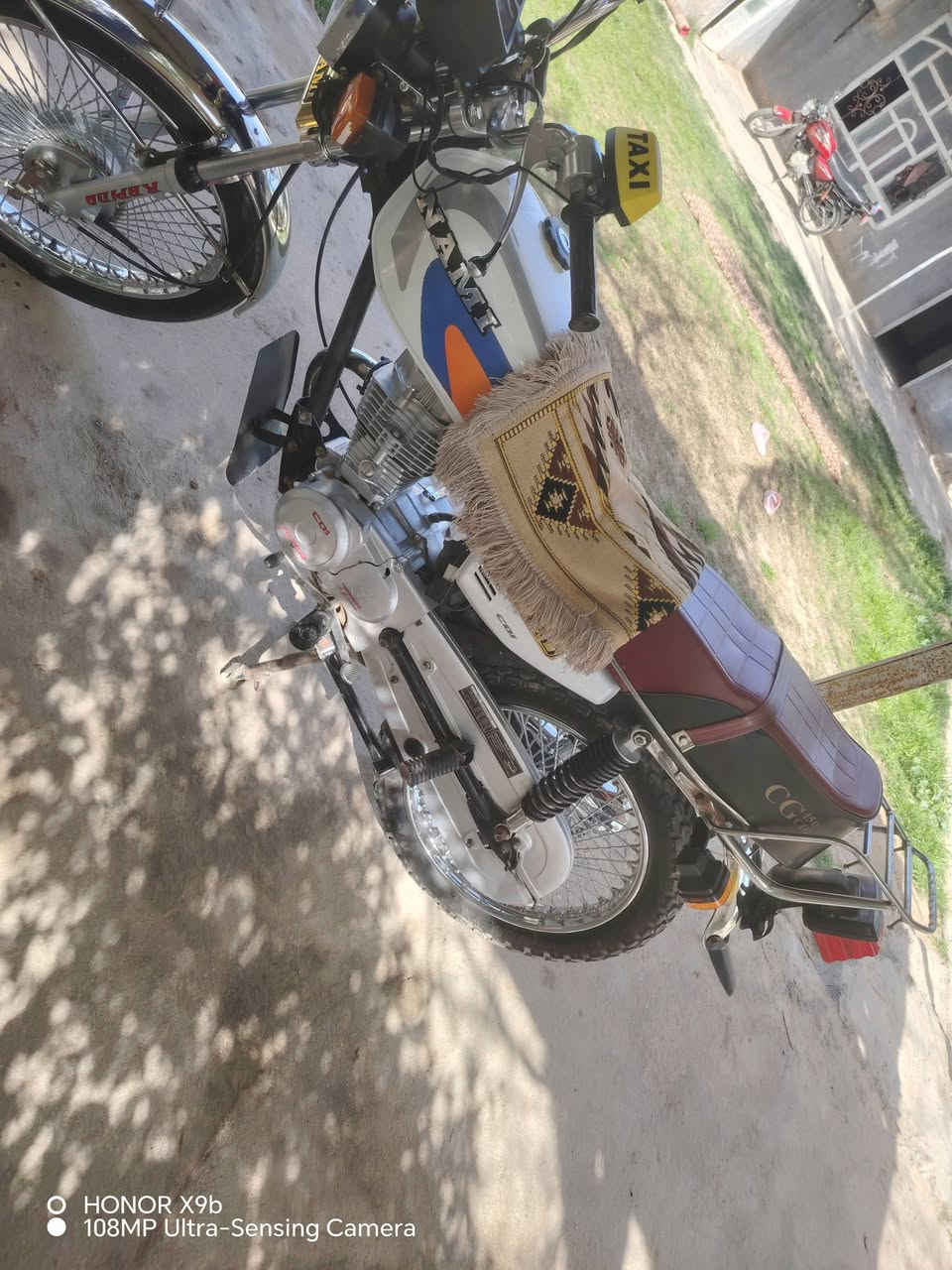 سلام عليكم دراجه  كلك
الدراجه 4 كير جديده بيع السعر 400

وذا تريد مراوس موجود حسب القناعه 

مكاني بابل الهاشميه الرقم ***********

متواجد عل خط او واتساب
