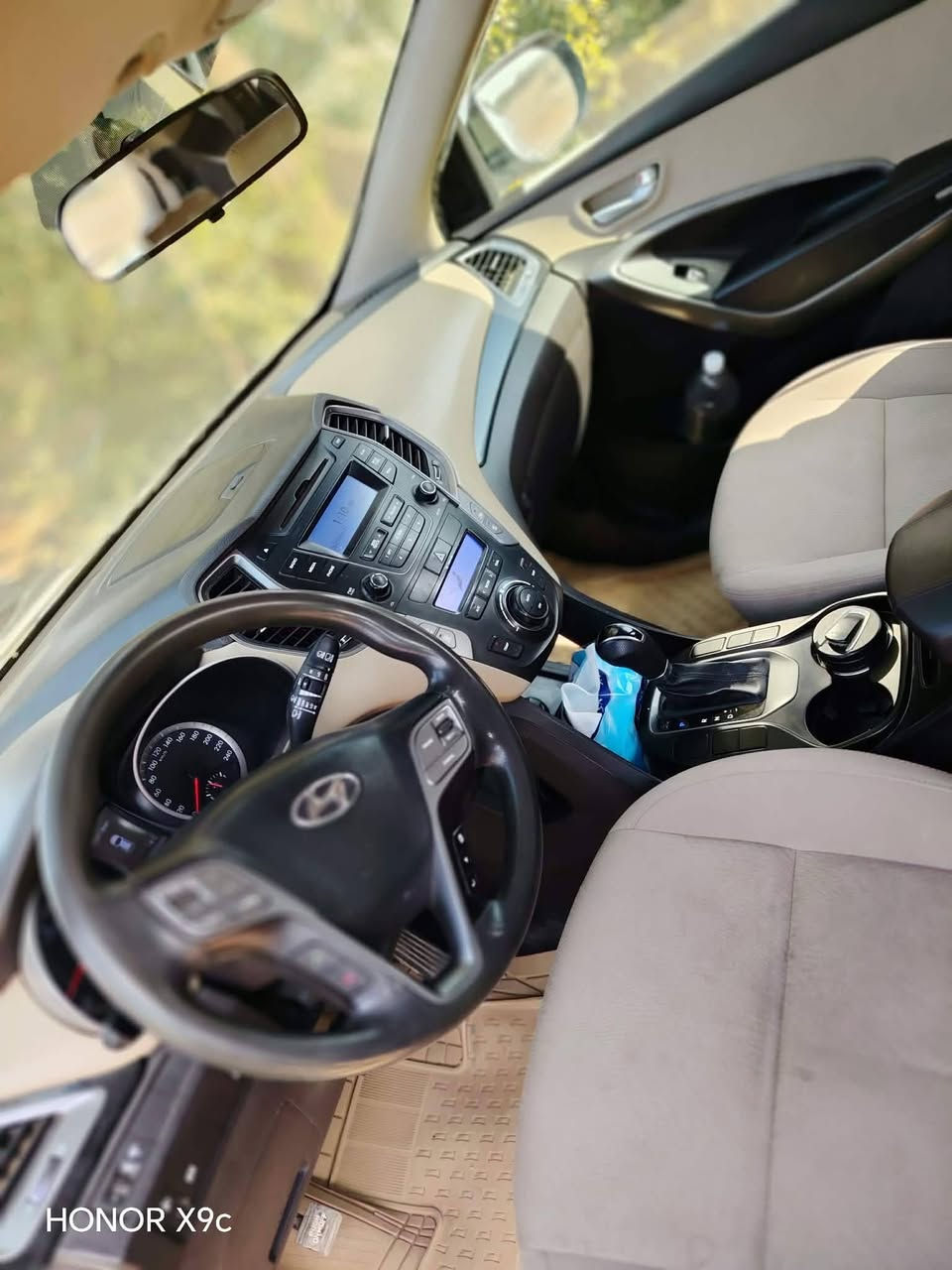 للبيع او مراوس  سياره سنتافي موديل 2014 خليجي
رقم بغداد سنويه مجدده 2027 

المواصفات /

محرك 6 سلندر 

سبعه راكب 

ثلث قطع تبريد 

فورويل

اشاير بالمري 

ماشيه 136 

سياره جديده تخم تاير حداديه سدر جدد 

محرك وكير مكفولات شرط  

المكان ديوانيه الحمزه الشرقي 

السعر 158 وبيه مجال 

***********

***********
